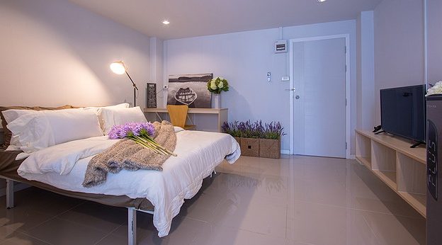 Condo — photo 1