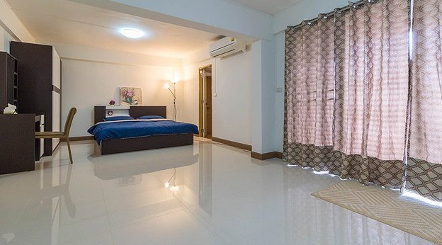 Condo · Khlong Toei, bangkok — photo 2