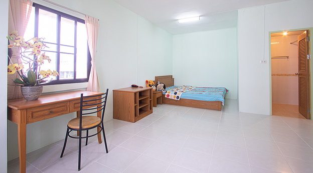 Condo · Bang Kapi, bangkok — photo 1