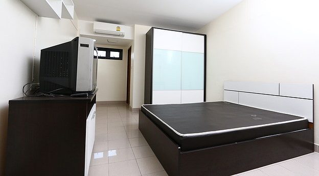 Condo · Bang Khae, bangkok — photo 1