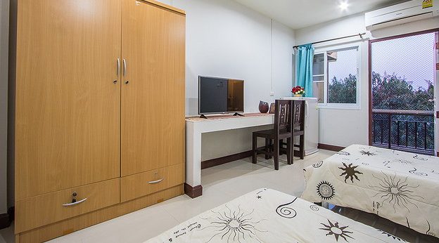 Condo — photo 2