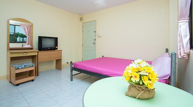 Condo · Wang Thonglang, bangkok — photo 2