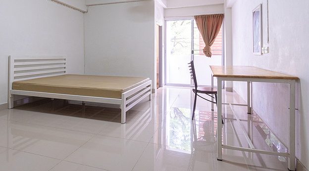 1 Bed Condo · Bang Khun Thian, bangkok — photo 2