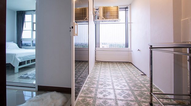 1 Bed Condo — photo 2
