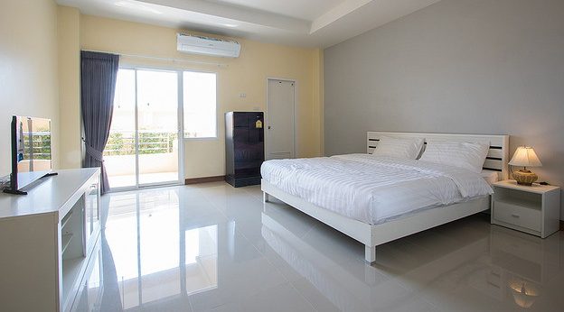 Condo — photo 3