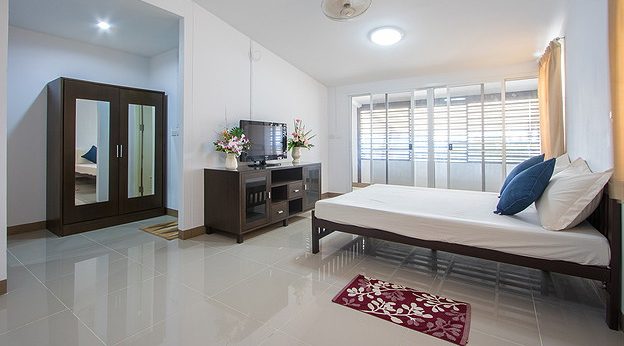 Condo — photo 2
