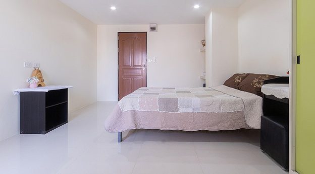 Condo · Huai Khwang, bangkok — photo 2