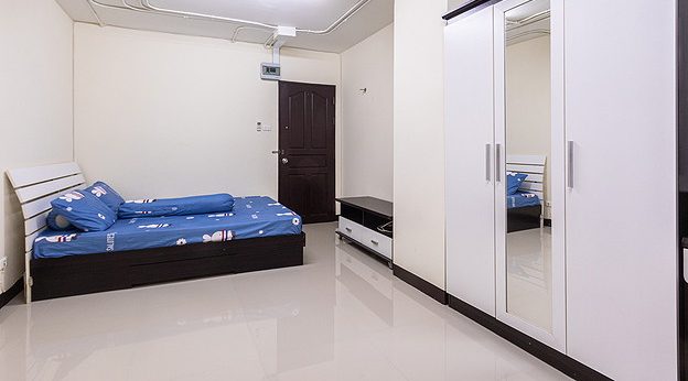 1 Bed Condo · Khlong San, bangkok — photo 1