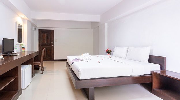 1 Bed Condo — photo 3