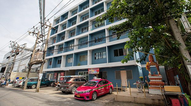 Condo · Bang Khun Thian, bangkok — photo 4