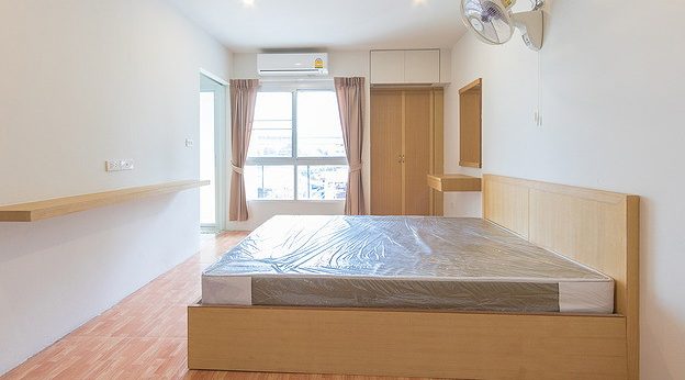 1 Bed Condo · Thon Buri, bangkok — photo 1