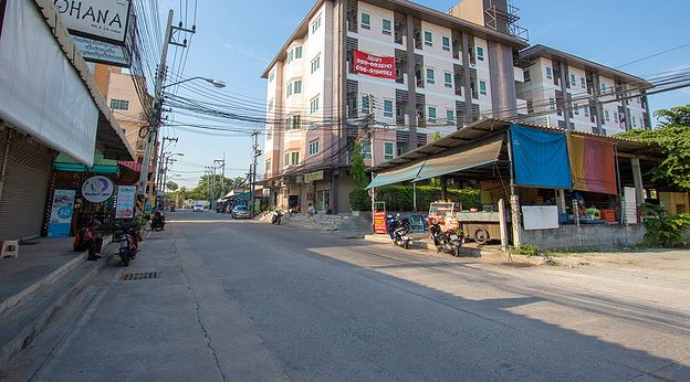 Condo · Mueang Chon Buri, chon_buri — photo 3