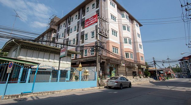 Condo · Mueang Chon Buri, chon_buri — photo 2