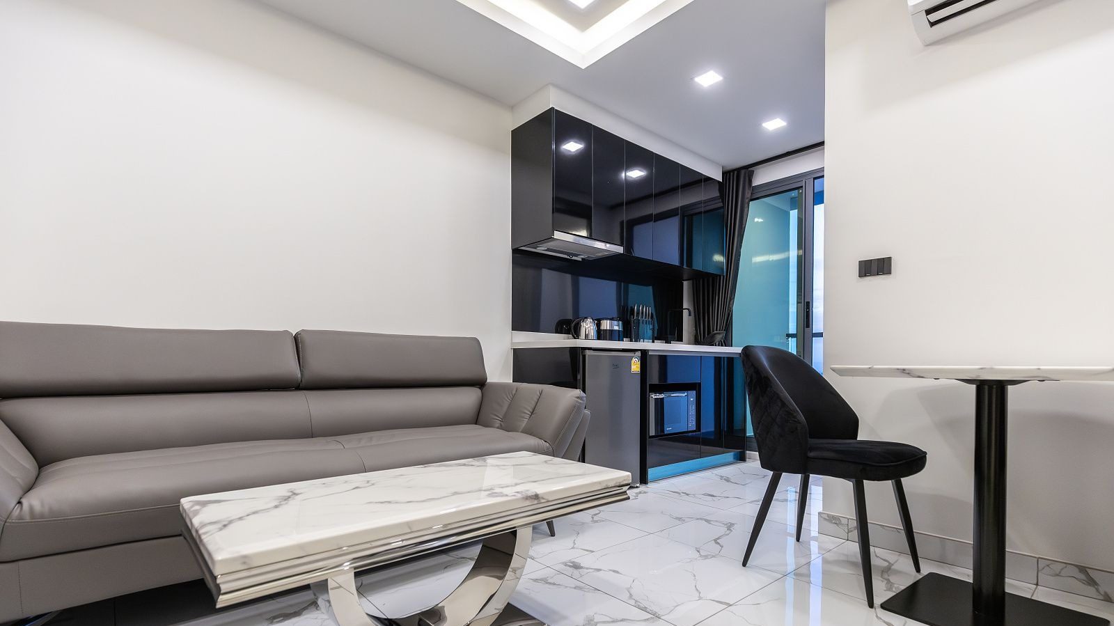 1 Bedroom Condo for rent at Arcadia Millennium Tower — photo 2