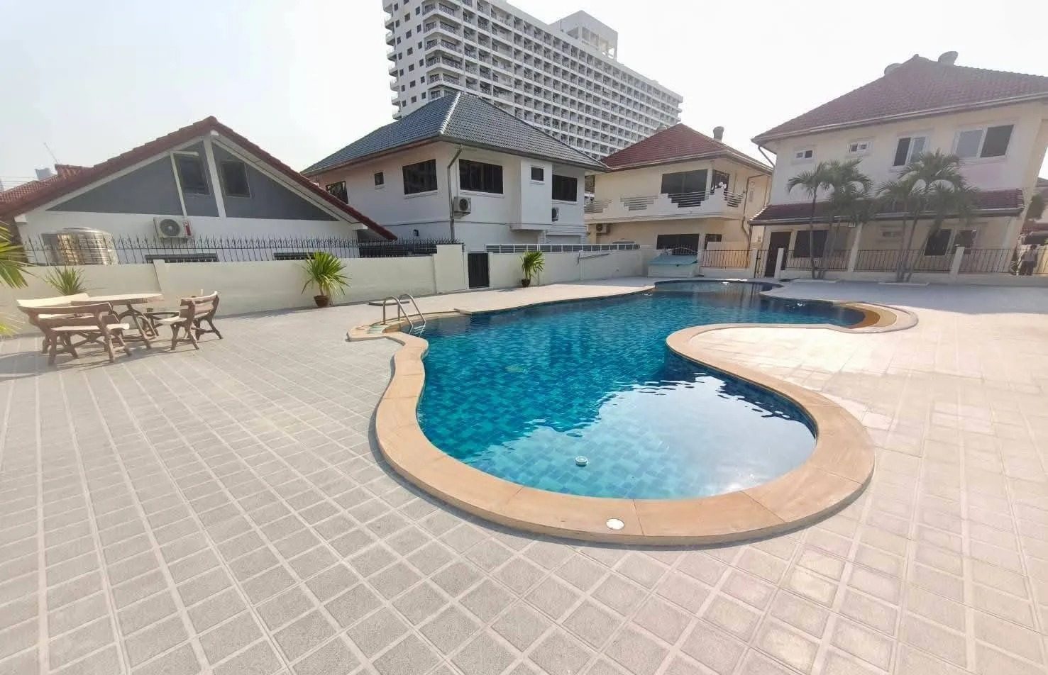 4 Bedroom House for rent at Royal Park Village — photo 1