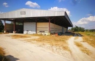 Warehouse with Land for Rent in Ban Bueng