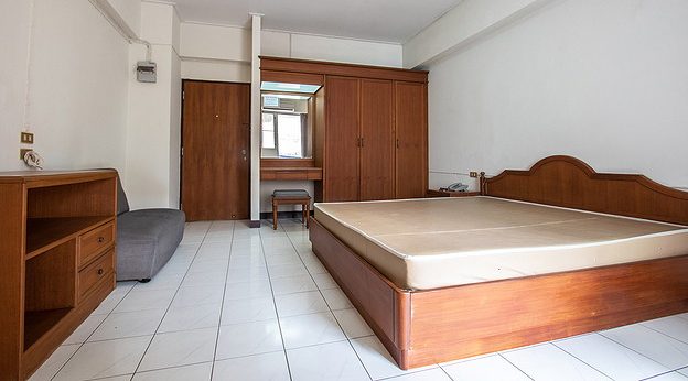 1 Bed Condo · Khlong San, bangkok — photo 3