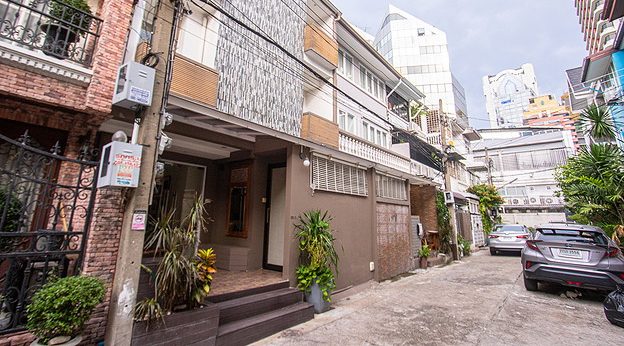 Park Saladaeng Serviced Apartments