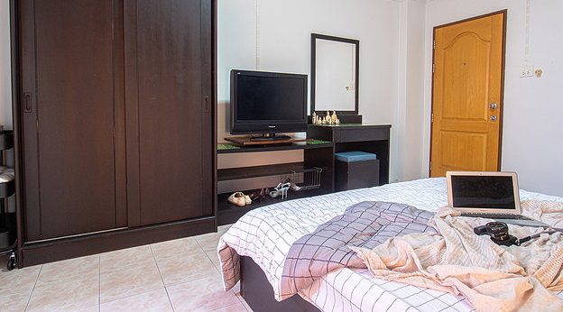Condo · Wang Thonglang, bangkok — photo 4