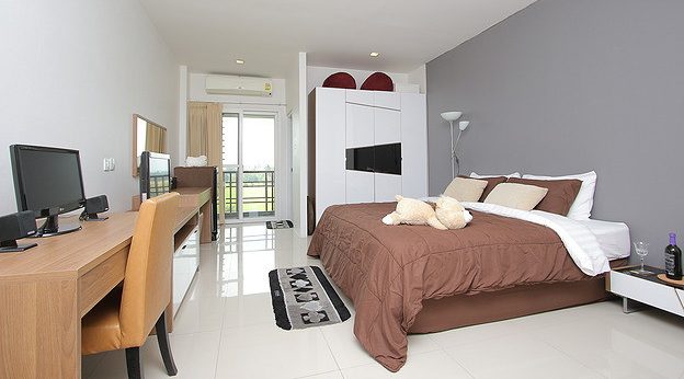 1 Bed Condo — photo 1