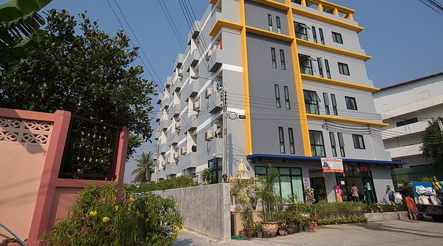 Condo · Phasi Charoen, bangkok — photo 2