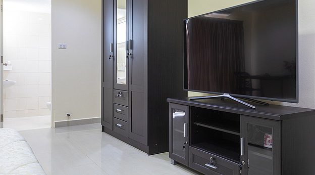 1 Bed Condo — photo 2