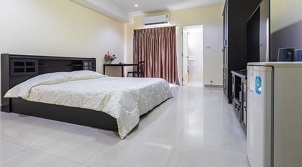 1 Bed Condo — photo 3