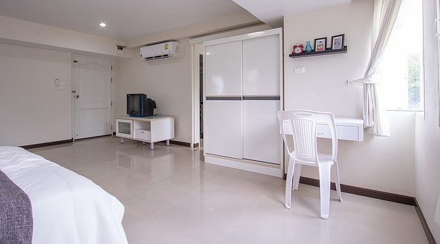 Condo · Bang Kapi, bangkok — photo 4