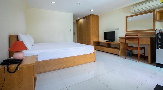 Condo · Sathon, bangkok — photo 1