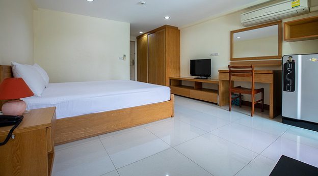 Condo · Sathon, bangkok — photo 2