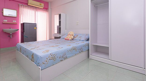 1 Bed Condo — photo 3