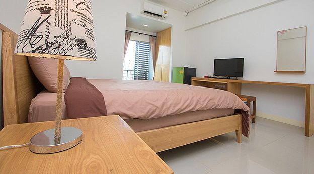 1 Bed Condo — photo 1