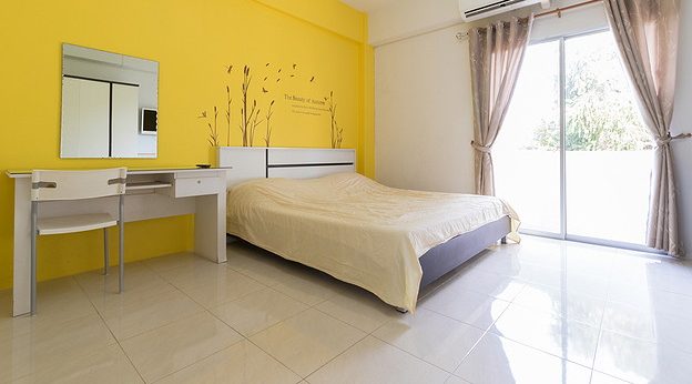 Condo · Mueang Chon Buri, chon_buri — photo 1
