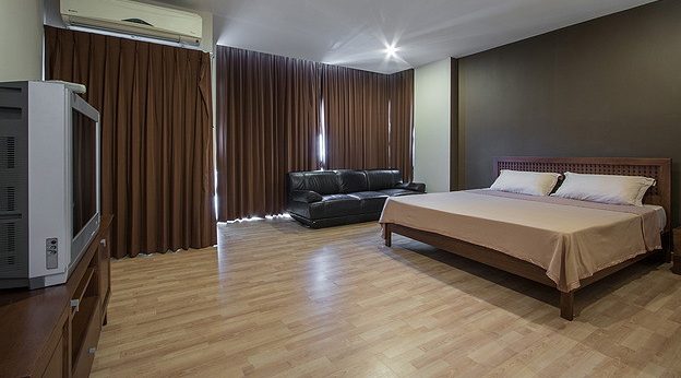 Condo · Watthana, bangkok — photo 2