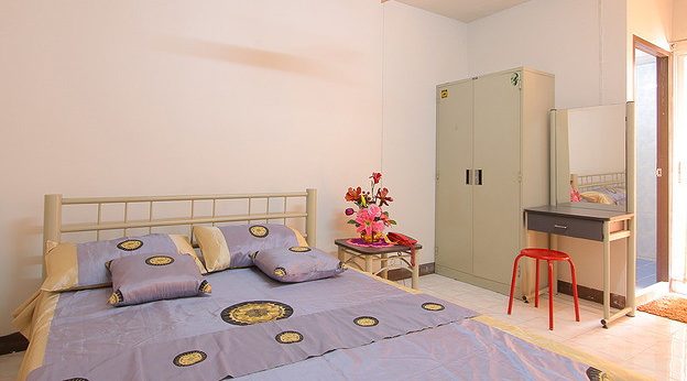 Condo · Wang Thonglang, bangkok — photo 1