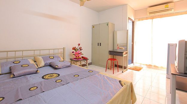Condo · Wang Thonglang, bangkok — photo 3