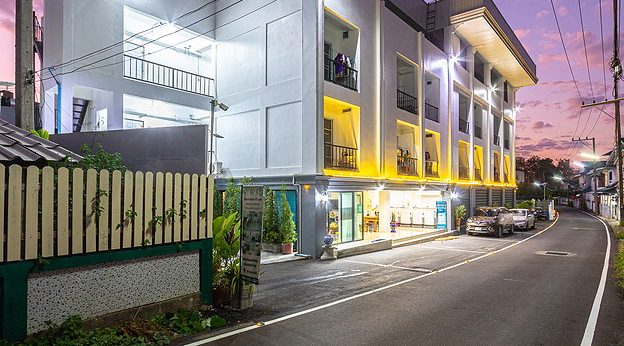1 Bed Condo — photo 1