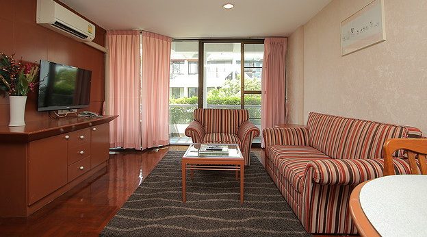 Condo · Wang Thonglang, bangkok — photo 4