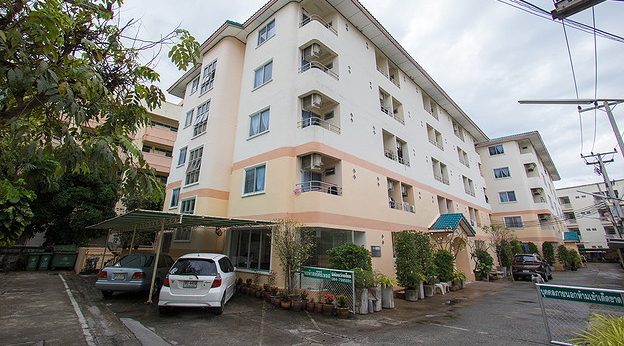 Condo · Mueang Chon Buri, chon_buri — photo 1