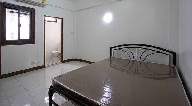 Condo · Huai Khwang, bangkok — photo 4