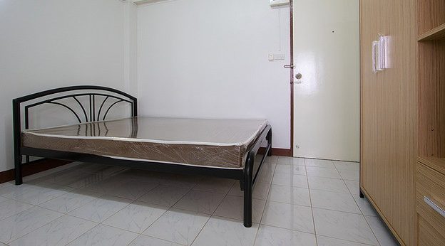 Condo · Huai Khwang, bangkok — photo 5