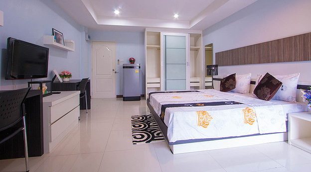 1 Bed Condo — photo 4