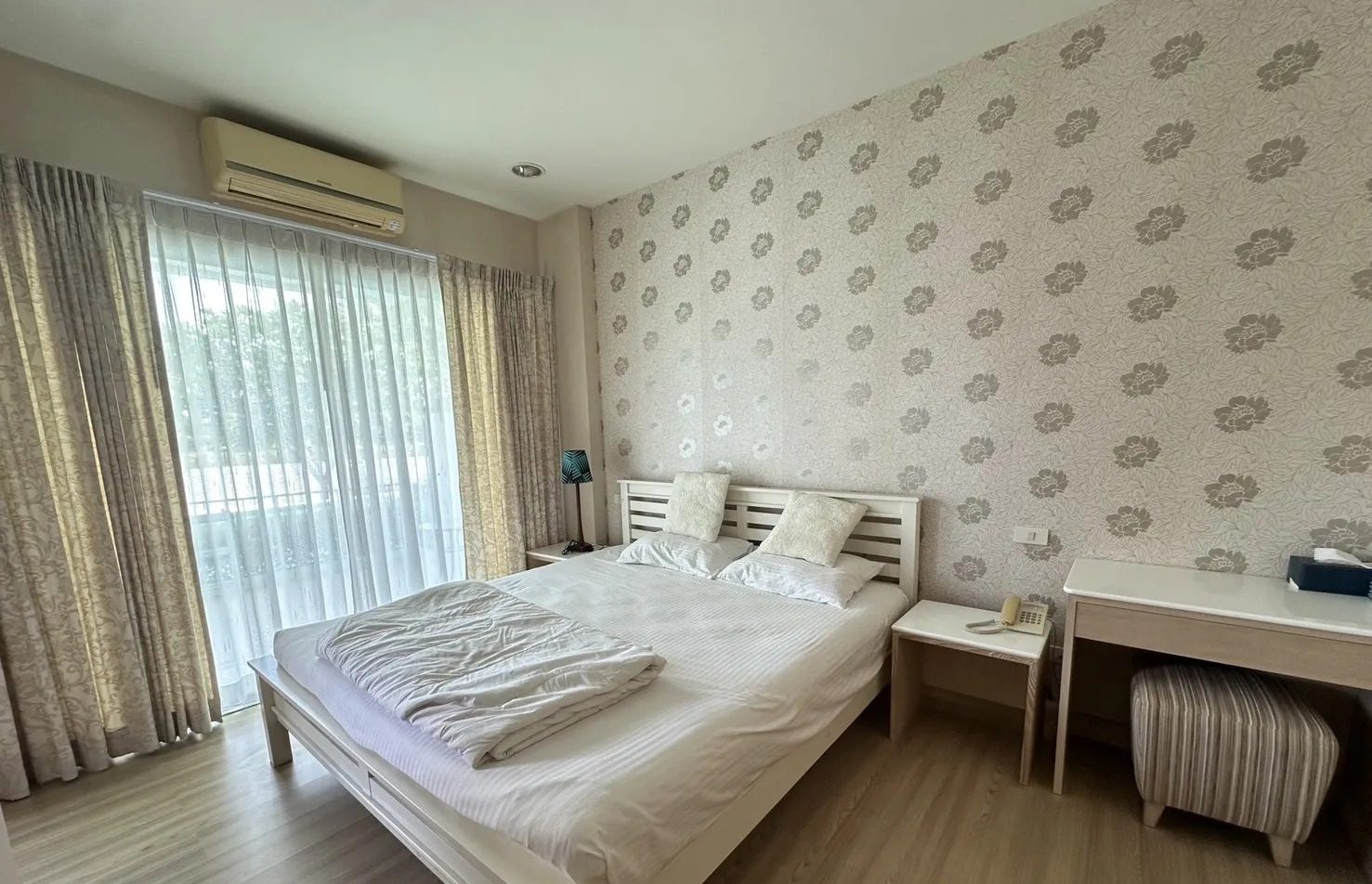 1 Bedroom Condo for rent at The Sea Condominium — photo 2