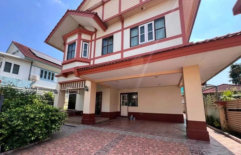 5 Bedroom House for rent at Laddarom Rachaphruk Rattanathibe — photo 1