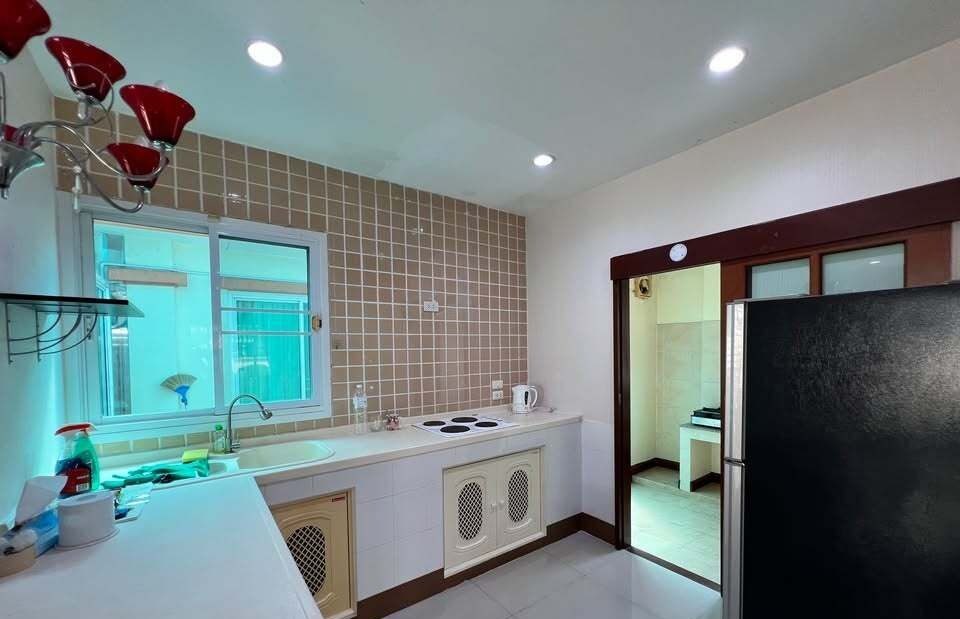 5 Bedroom House for rent at Laddarom Rachaphruk Rattanathibe — photo 5