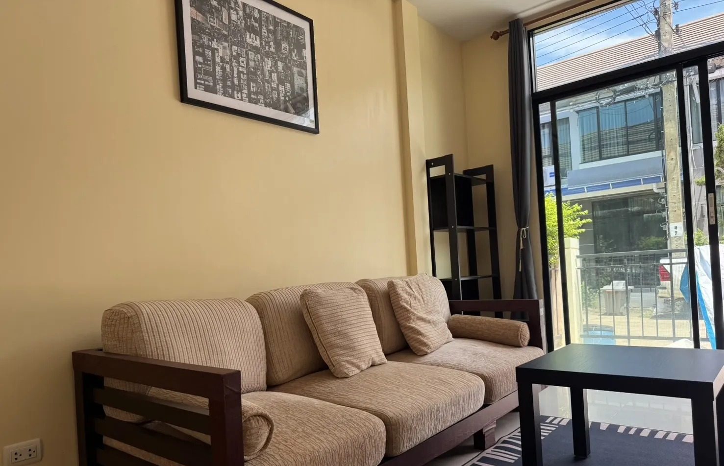 3 Bedroom Townhouse for rent at The Villa Bangbuathong — photo 3