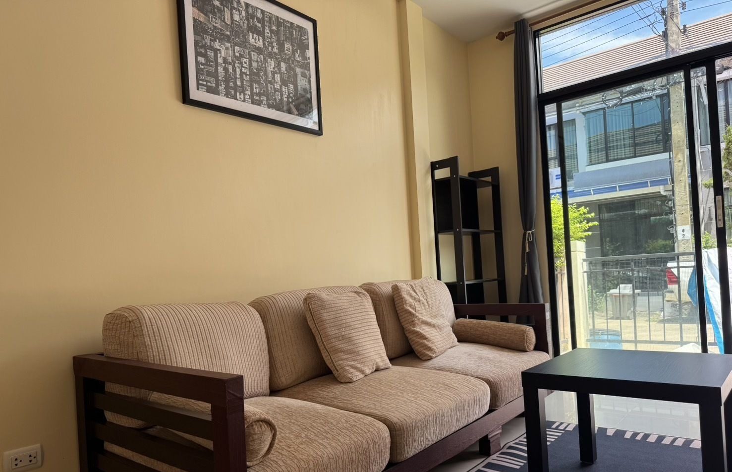 3 Bedroom Townhouse for rent at The Villa Bangbuathong — photo 5