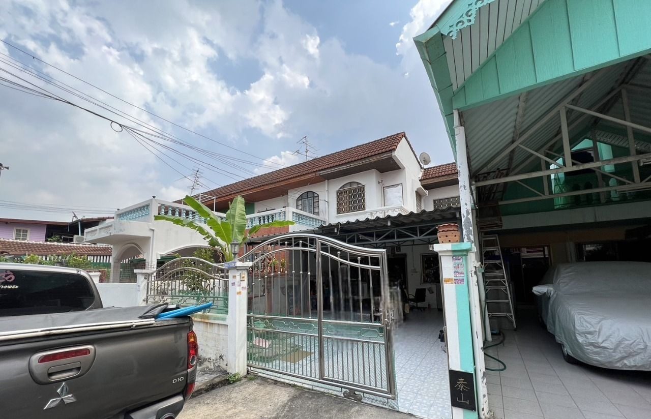 3 Bedroom Townhouse for rent at Bua Thong 4 Village — photo 1