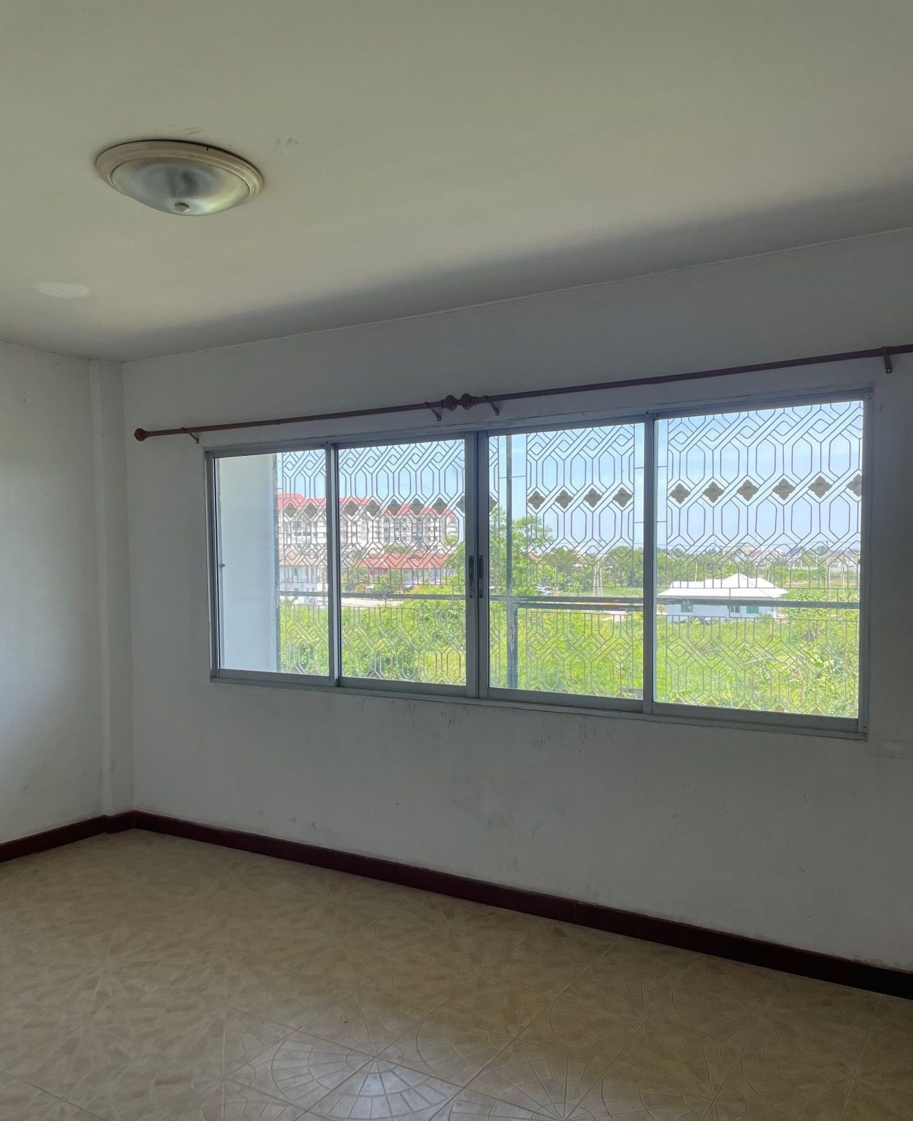 4 Bedroom Townhouse for rent at Rimnam Nonnatee — photo 1