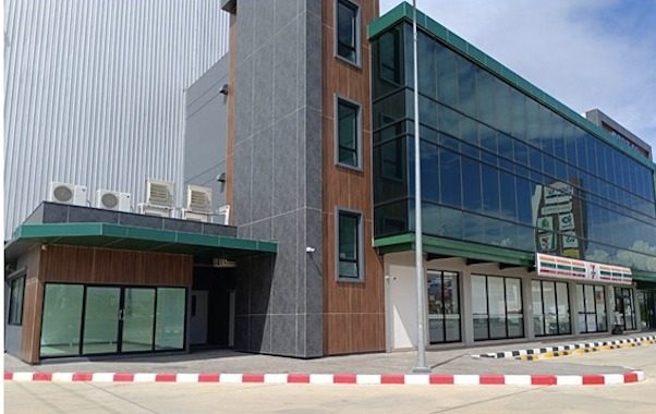 Retail space for rent at Port09 Warehouse — photo 3